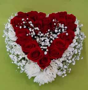 25 Red Roses in a heart shape